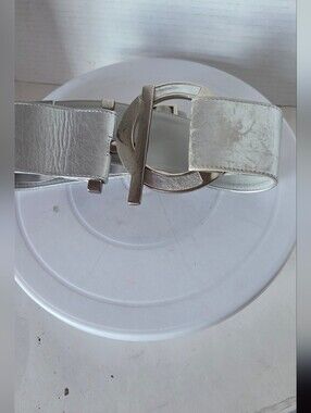 Suzi Roher Silver Metallic Leather Large Buckle Belt Size Medium Plus